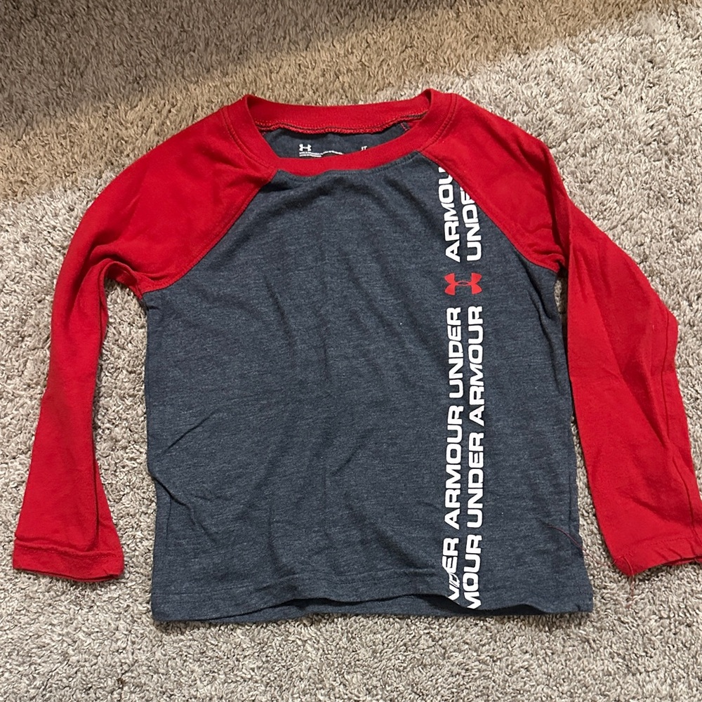 Under Armour Kids Long Sleeve Tee in Red and Gray